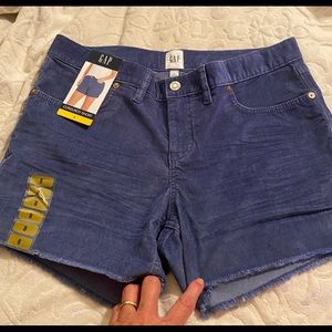 New with tags Gap small wale, soft stretch corduroy shorts, size 8